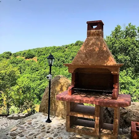 Casa Centro Sardegna 펜션 Sorgono